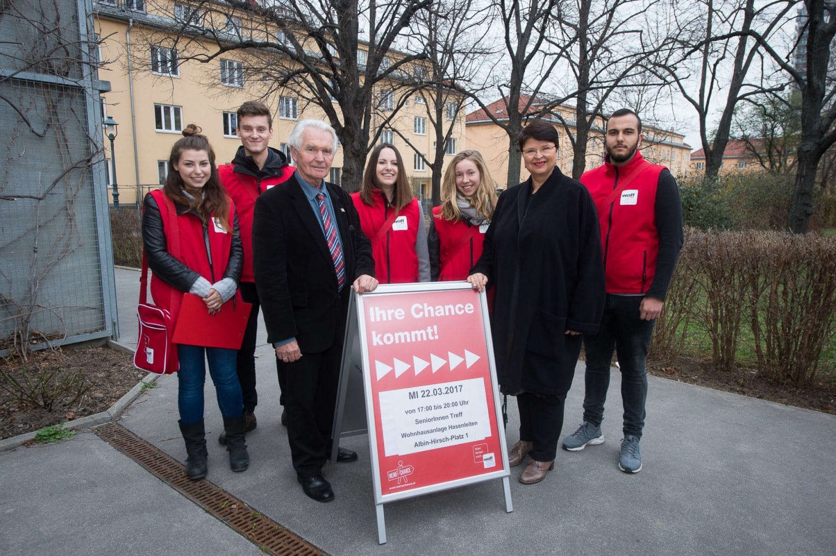 waff-Gemeindebauaktion mit Stadträtin Renate Brauner und Bezirksvorsteher Stv. Peter Kriz