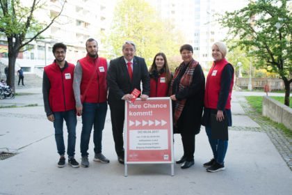 waff Gemeindebauaktion mit Stadträtin Renate Brauner Beratung Rennbahnweg